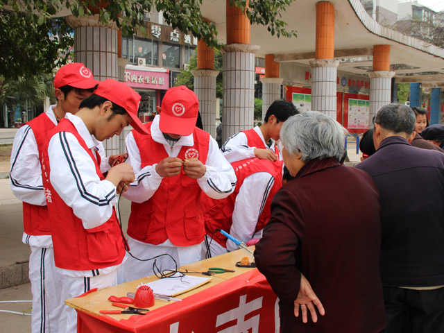 �����׷澫��־Ը�������